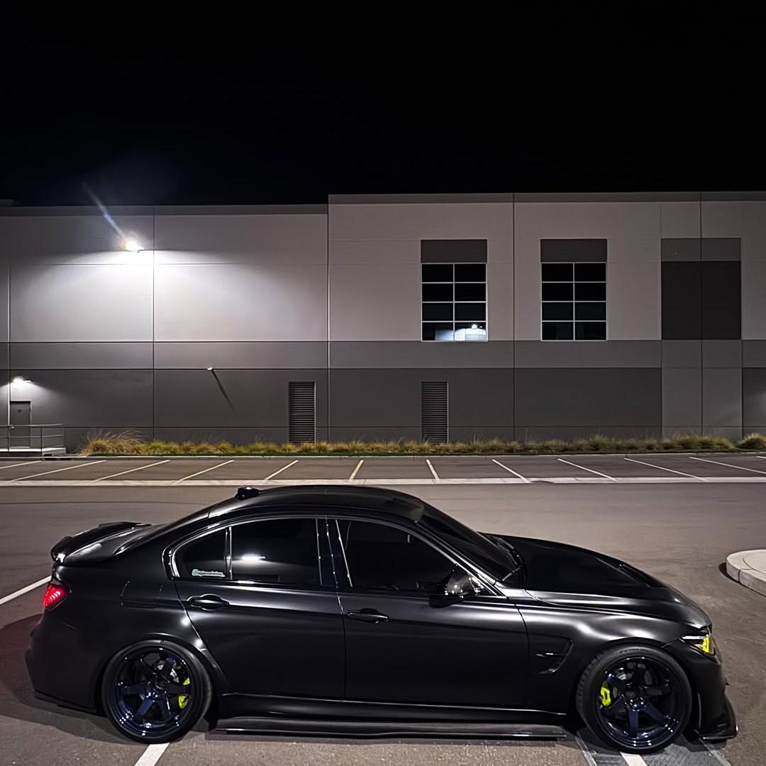 Matte Satin Black Ceramic Black Car Vinyl Wrap BMW PET product image 10 - Veloro matte vinyl wrap