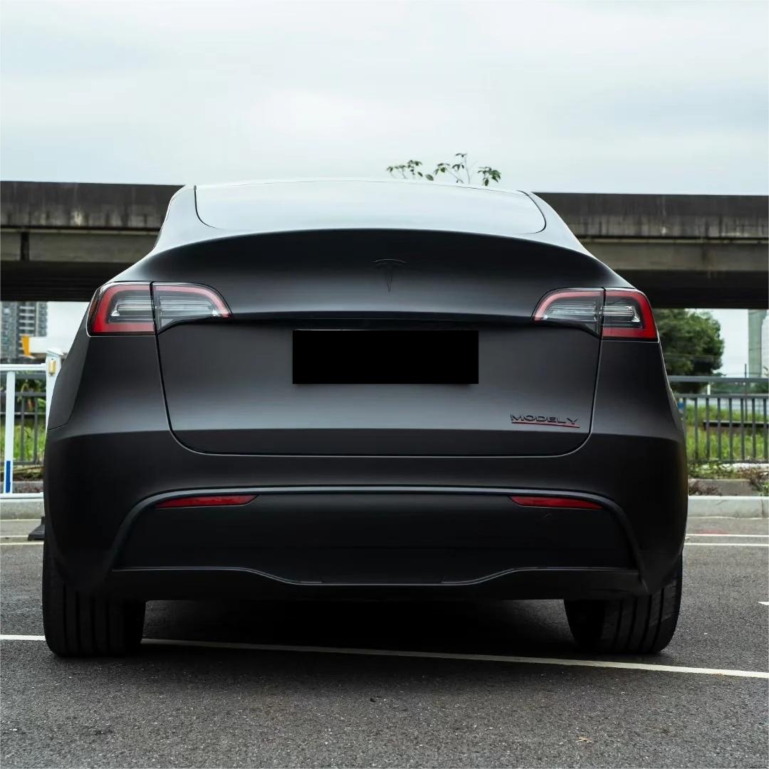 Matte Satin Chrome Black Car Vinyl Wrap product image 6 - Veloro chrome vinyl wrap