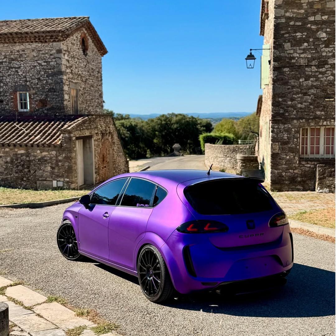 Matte Satin Chrome Purple Car Vinyl Wrap PET product image 4 - Veloro chrome vinyl wrap