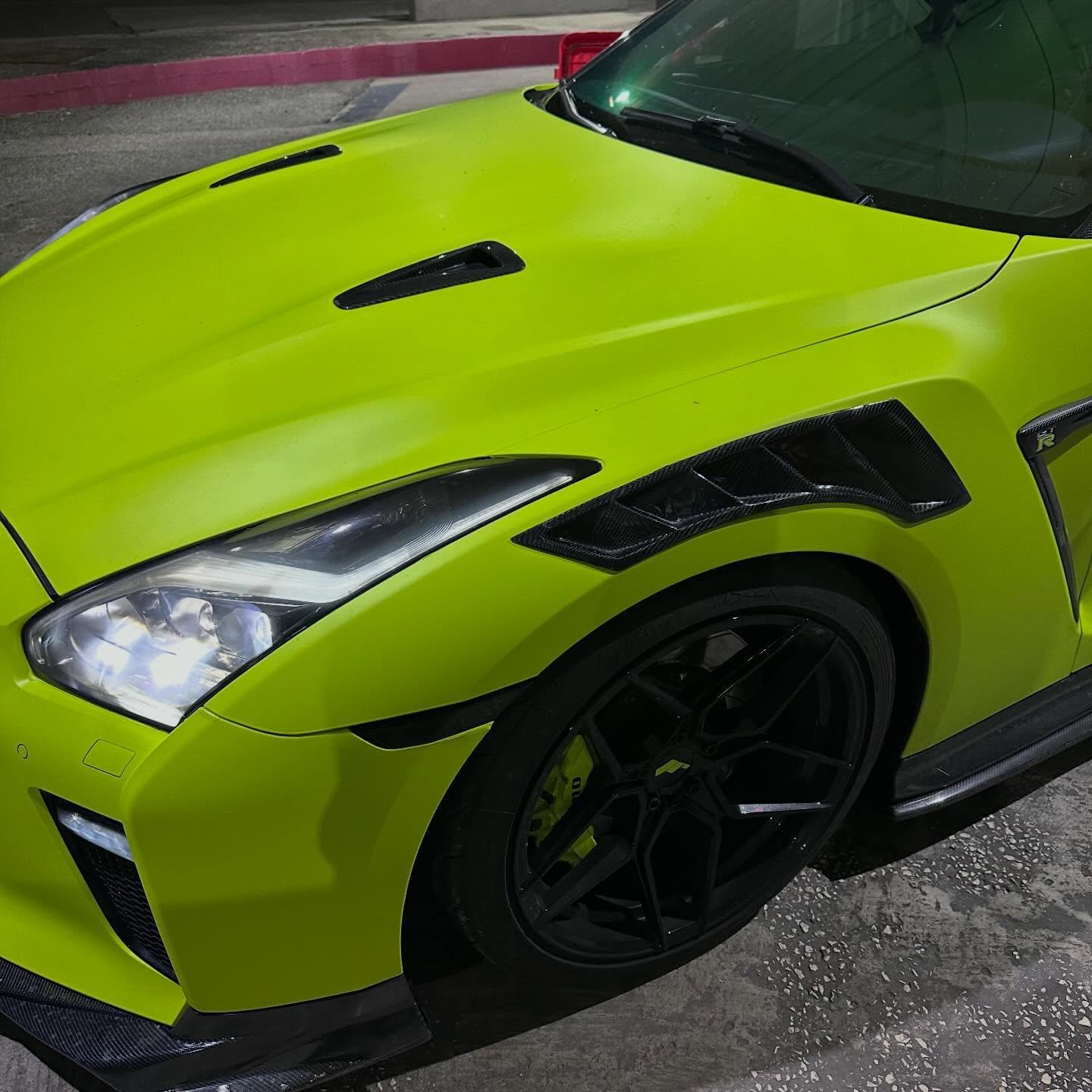 Matte Ultimate Flat Fluorescent Yellow Car Vinyl Wrap PET product image 8 - Veloro matte vinyl wrap