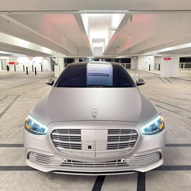 Matte Ultimate Flat Silver Car Vinyl Wrap PET product image 2 - Veloro matte vinyl wrap