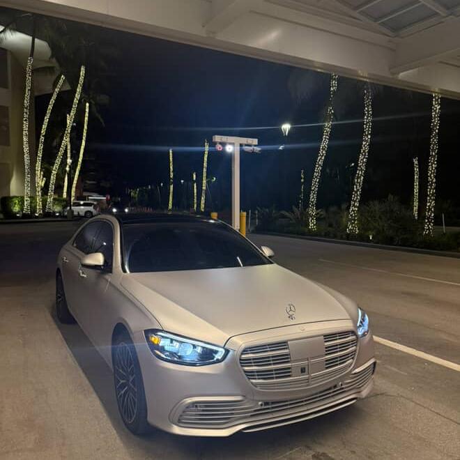 Matte Ultimate Flat Silver Car Vinyl Wrap PET product image 3 - Veloro matte vinyl wrap