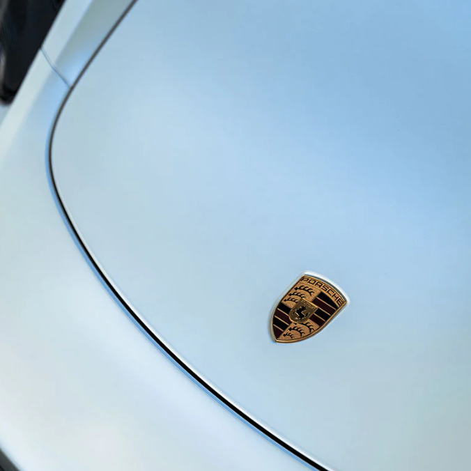 Matte Metallic Pearl White Car Vinyl Wrap PET product image 4 - Veloro matte vinyl wrap