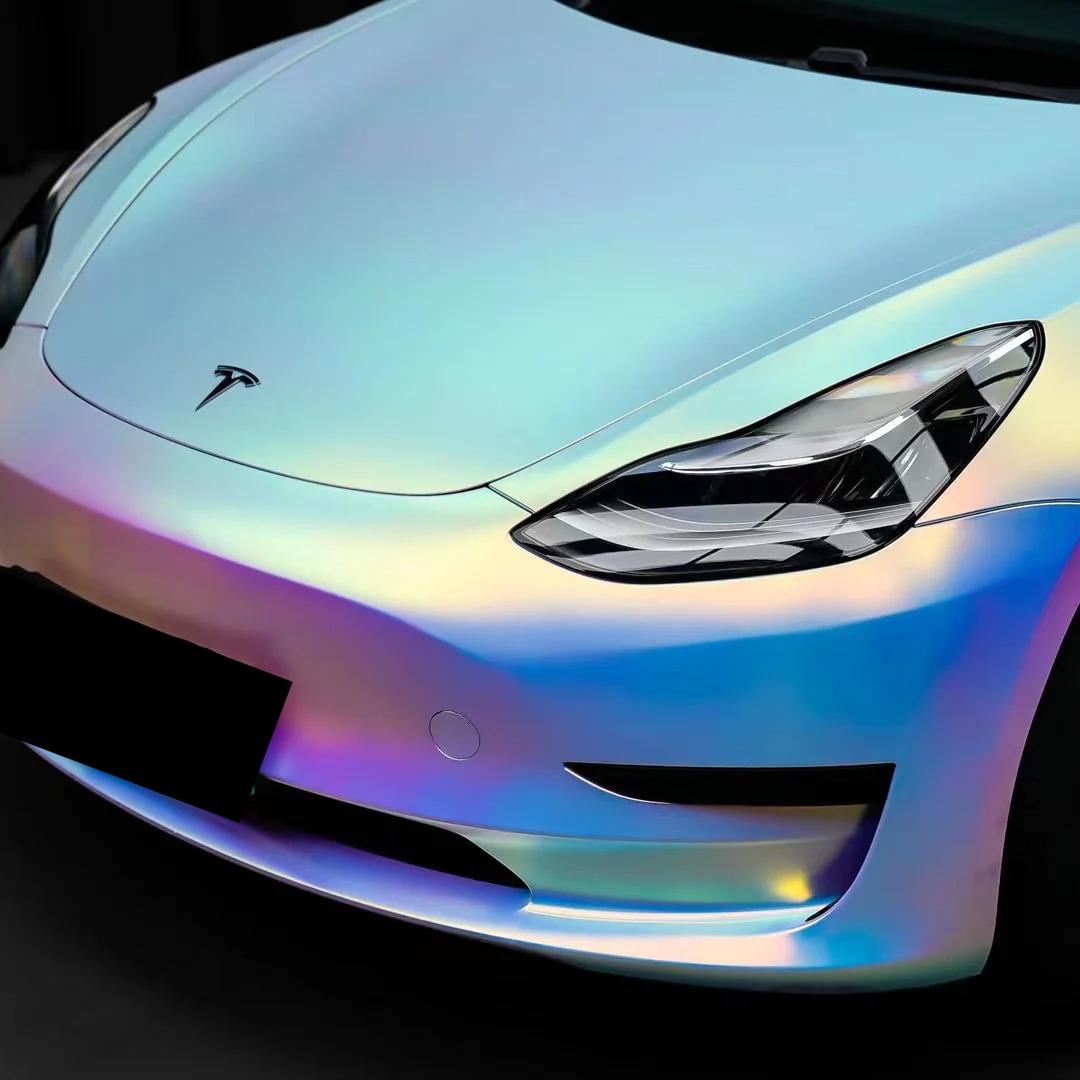 Matte White Holographic Chrome Car Vinyl Wrap product image 5 - Veloro chrome vinyl wrap