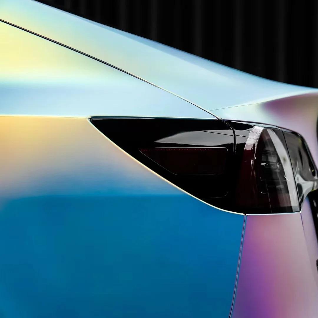 Matte White Holographic Chrome Car Vinyl Wrap product image 9 - Veloro chrome vinyl wrap