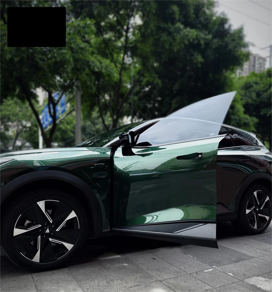 Glossy Paint Metalic Midnight Green Car Vinyl Wrap PET product image 5 - Veloro gloss vinyl wrap