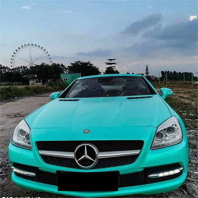 Satin Chrome Lake Green Car Vinyl Wrap product image 2 - Veloro chrome vinyl wrap