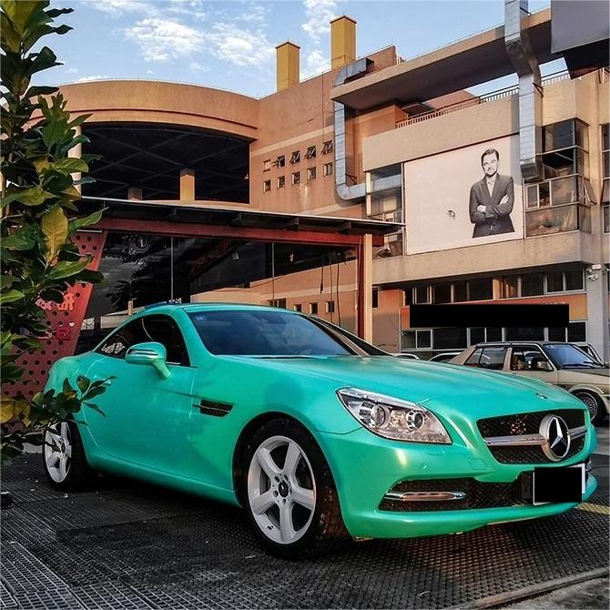 Satin Chrome Lake Green Car Vinyl Wrap product image 4 - Veloro chrome vinyl wrap