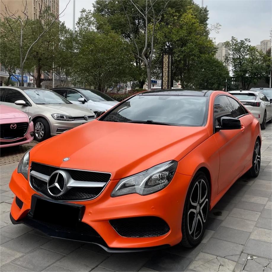 Satin Chrome Orange Car Vinyl Wrap product image 2 - Veloro chrome vinyl wrap