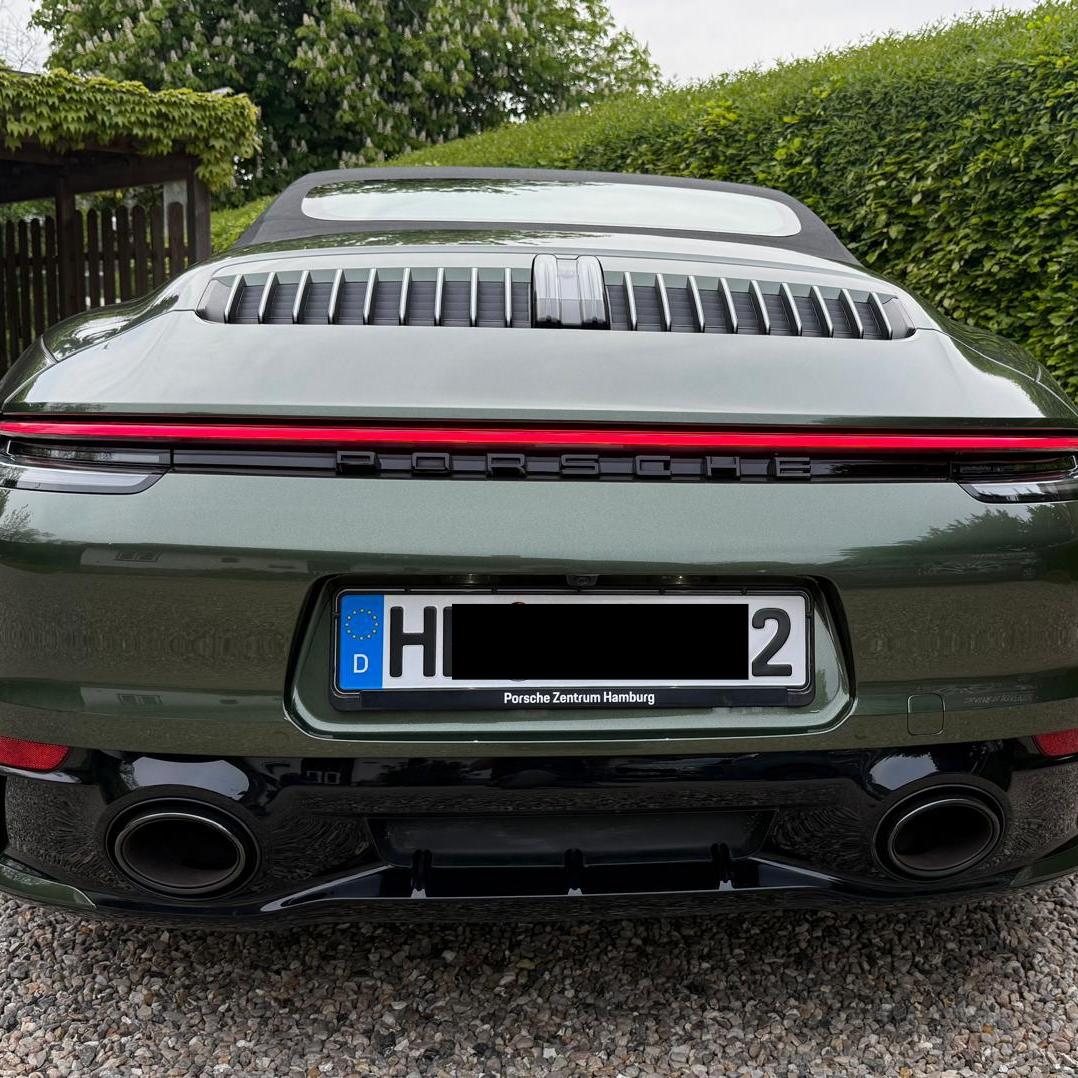TPU Gloss Metallic Porsche Oak Green Colored PPF Paint Protection Film product image 4 - Veloro paint protection film