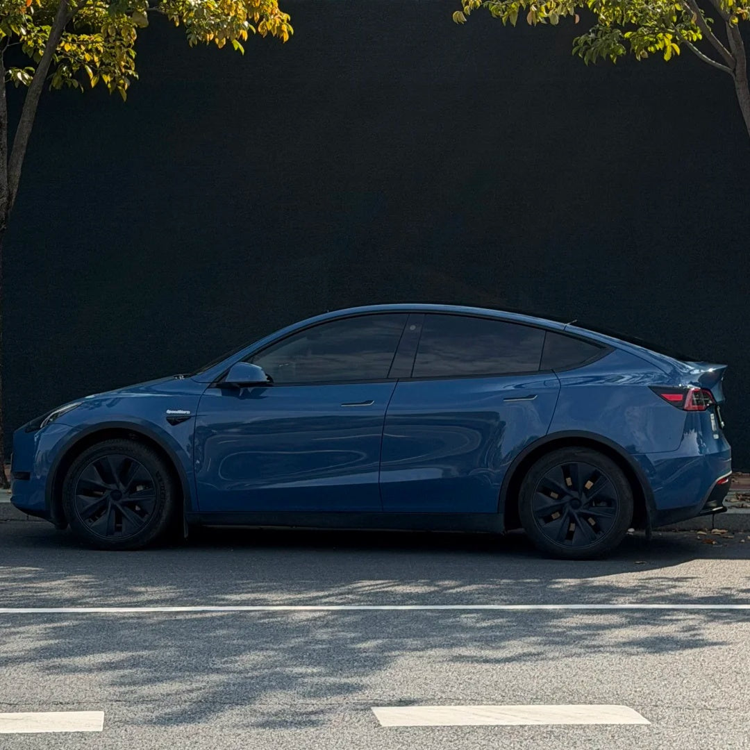 TPU Glossy Neptuen Blue Colored PPF Paint Protection Film product image 2 - Veloro paint protection film
