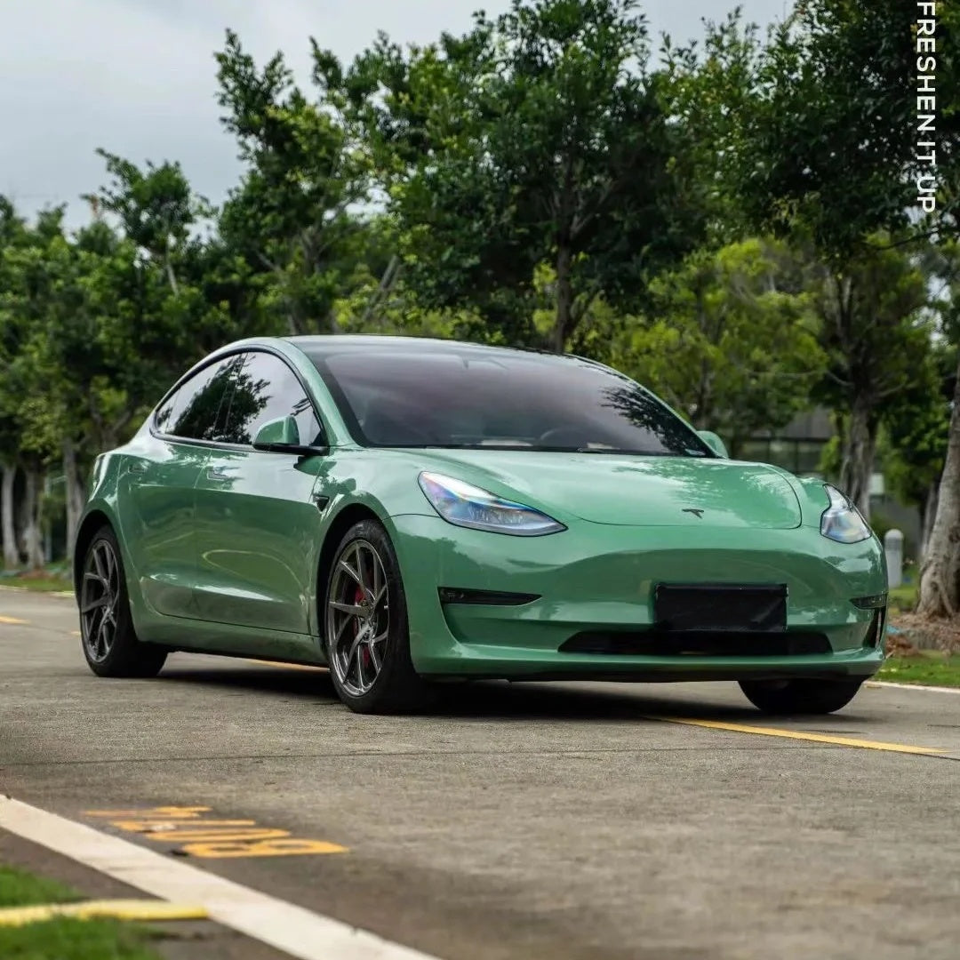 TPU Glossy Onium Green Colored PPF Paint Protection Film product image 2 - Veloro paint protection film