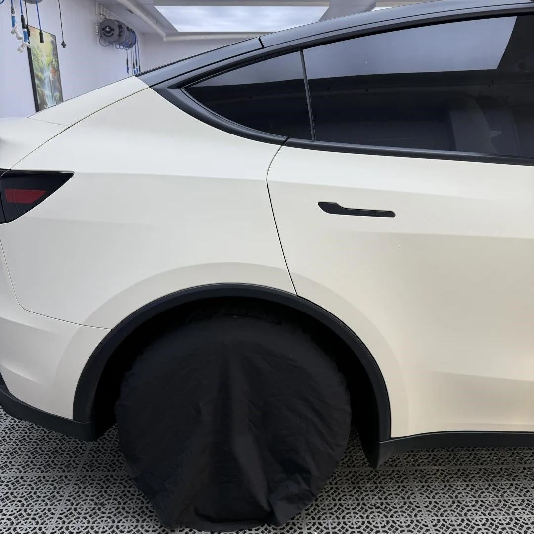 Ultimate Flat Pepper White Car Vinyl Wrap PET product image 7 - Veloro automotive vinyl wrap