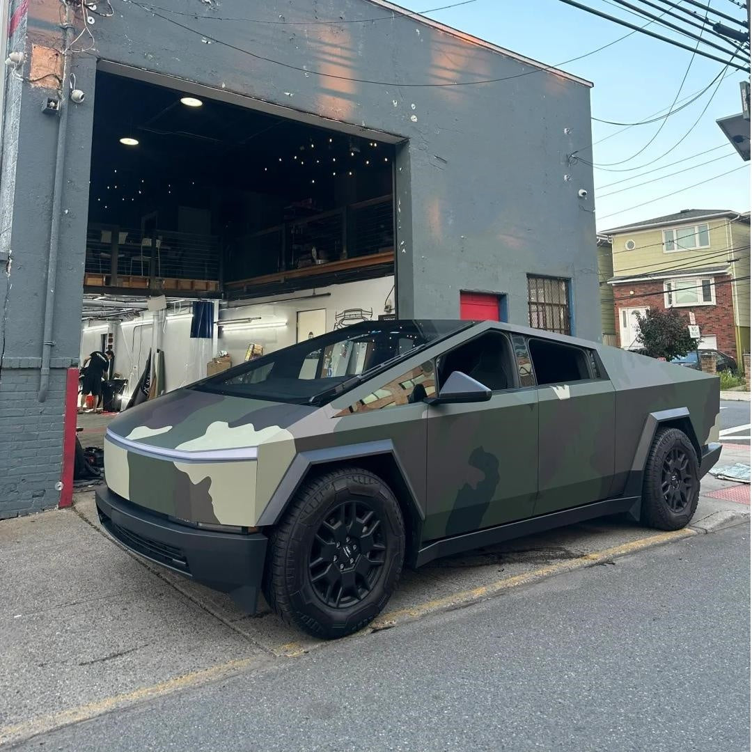 Custom Camouflage Car Vinyl Wrap product image 6 - Veloro automotive vinyl wrap