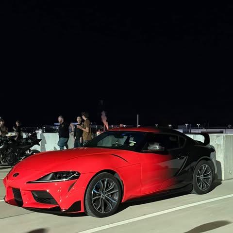 Glossy Vampire Red To Black Gradient Custom Car Wraps product image 5 - Veloro gloss vinyl wrap