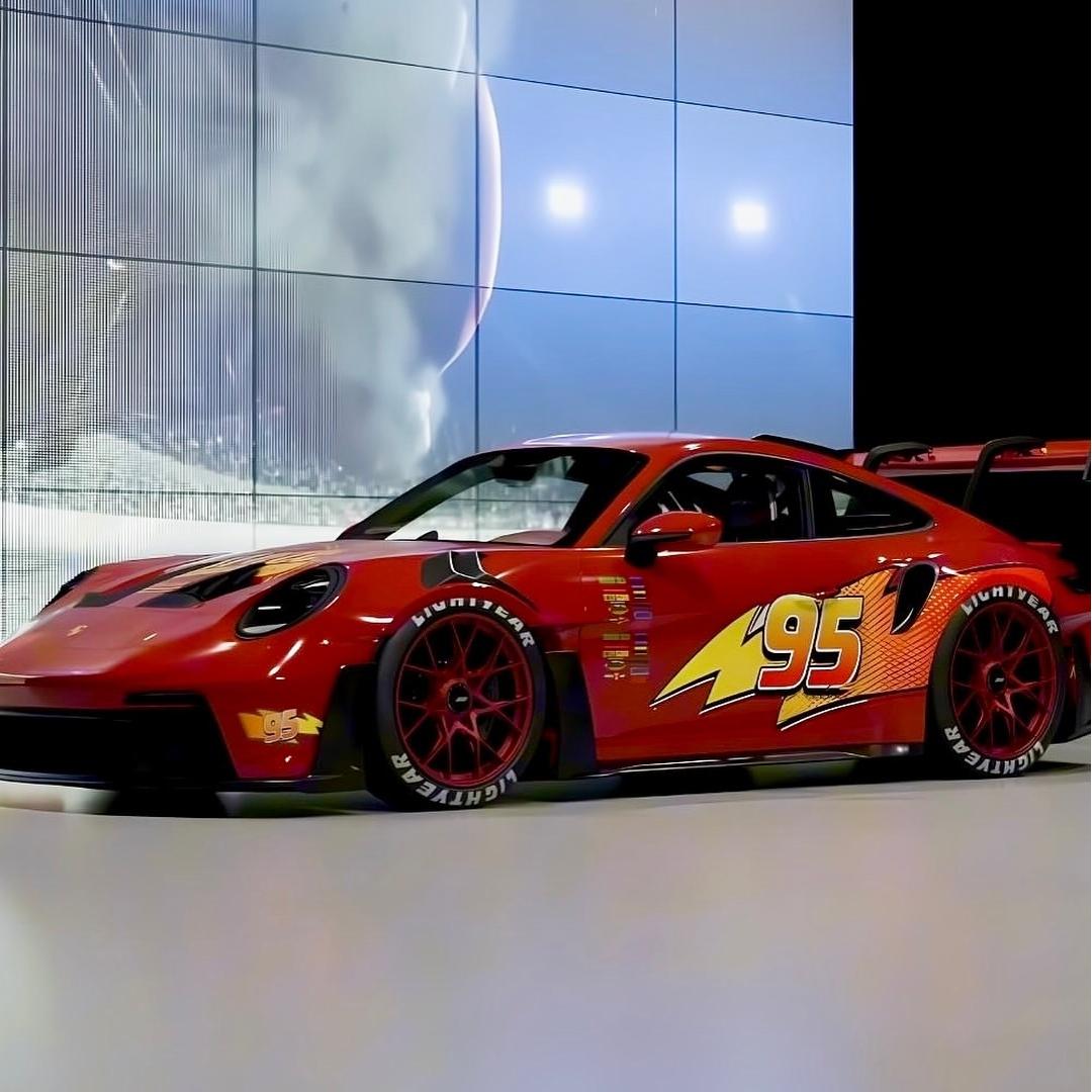 Livery Lightning McQueen Custom Vinyl Wrap