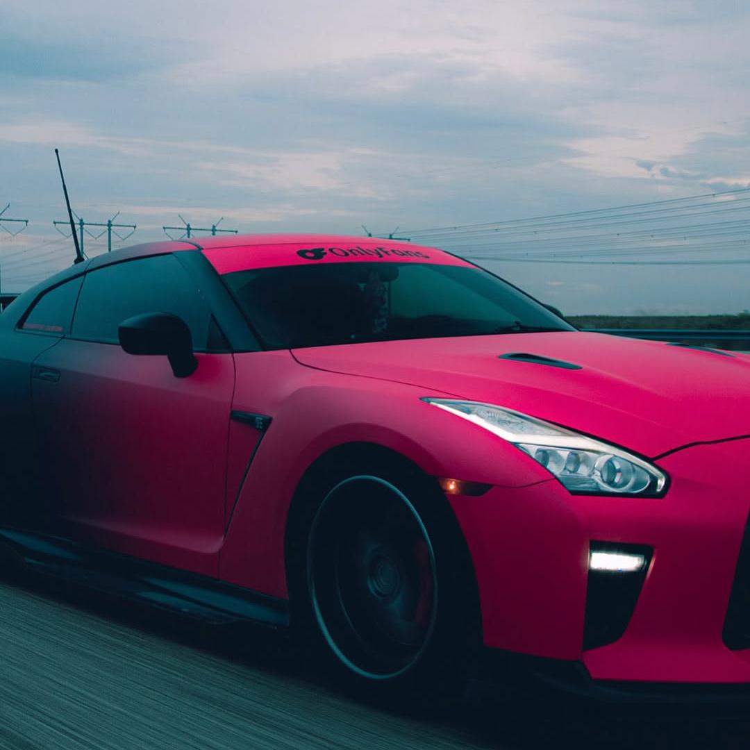 Matte Fluorescent Pink To Black Gradient Custom Car Wrap product image 7 - Veloro matte vinyl wrap
